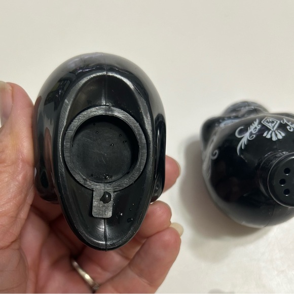 KAH tequila (empty) day of the dead sugar/salt/pepper skulls W/light up Btl stop - Picture 3 of 8